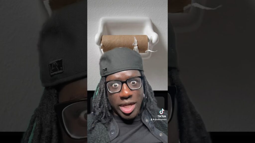 image for the worst things that happen to all of us on the toilet 😂🚽🧻