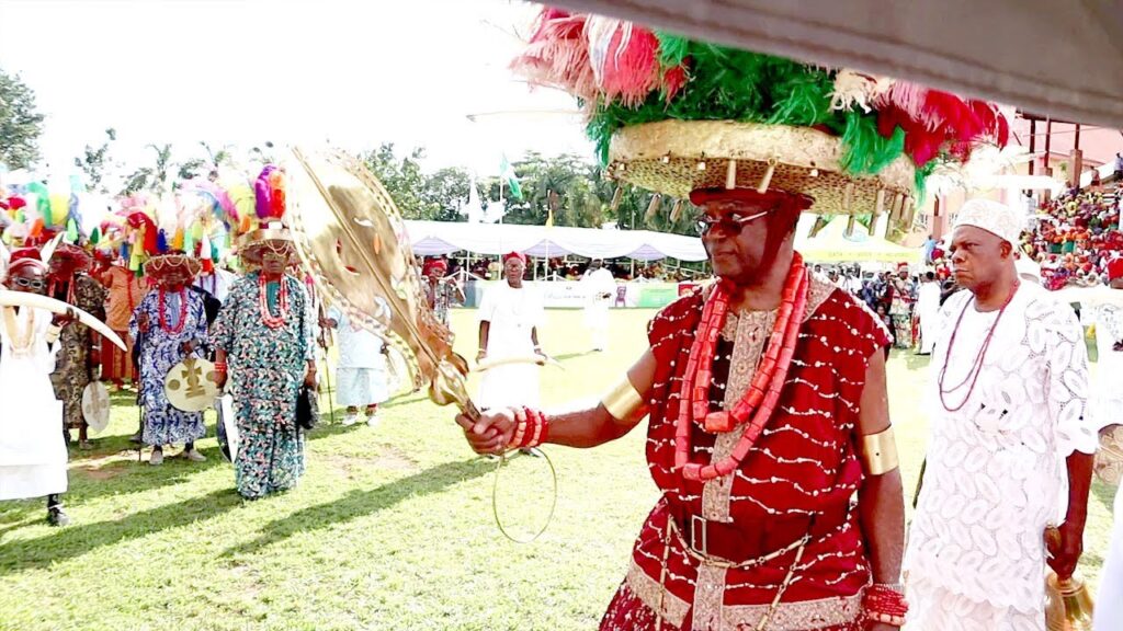 image for the stunning royal dance of obi of onitsha, igwe alfred achebe