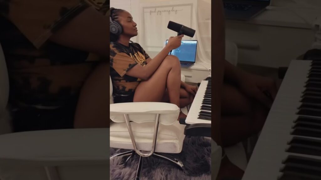 image for simi made a beautiful cover of “arike” by kummie! 😍🔥